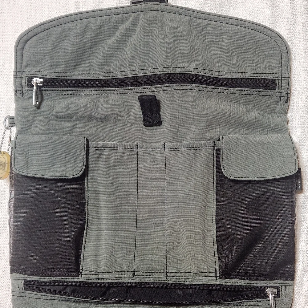 Hedgren Greenish Gray Hanging Toiletry Bag Travel Cosmetic Unisex